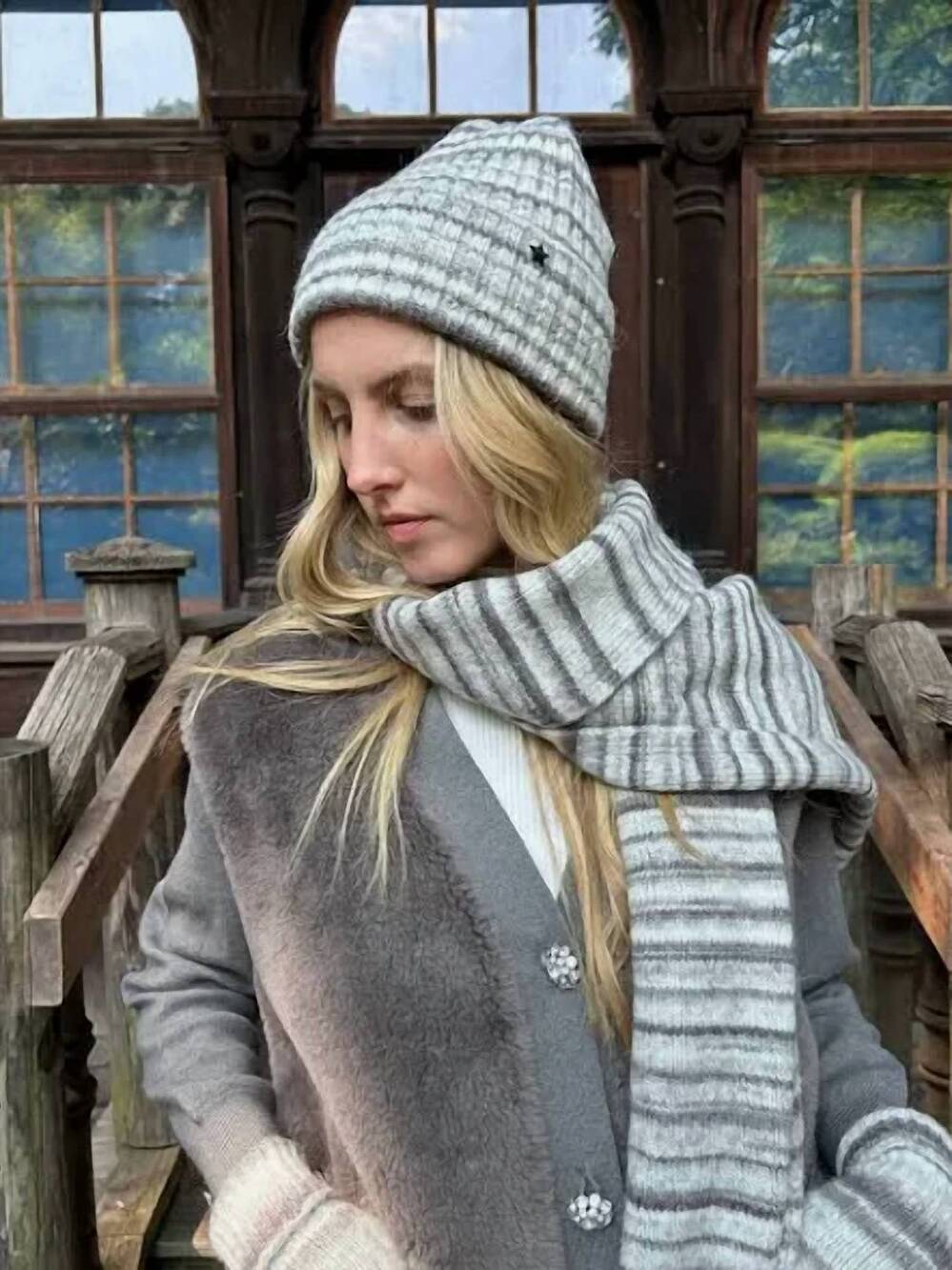 NEW JOCELYN women's stripe scarf in grey